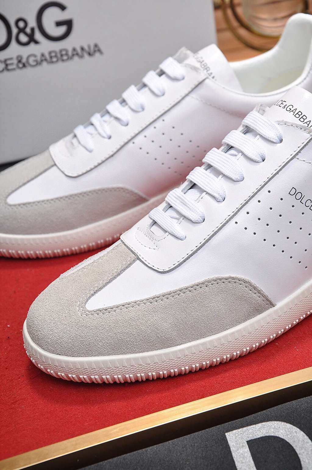 D*G sneaker